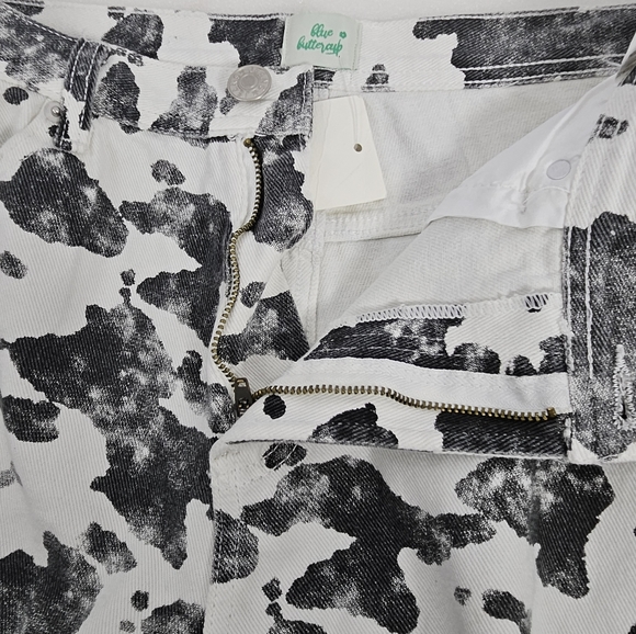 NWT Blue Buttercup Factory distressed cow print pants size large - Picture 12 of 15